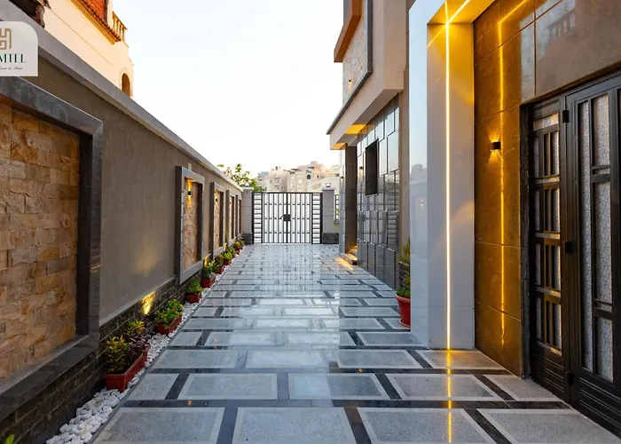 Homtel Residence Auc
