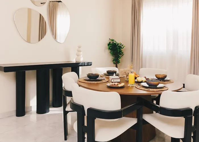 Vida By Elegant Hospitality - Near Malls