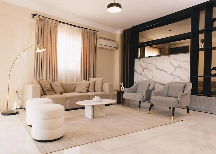Vida By Elegant Hospitality - Near Malls